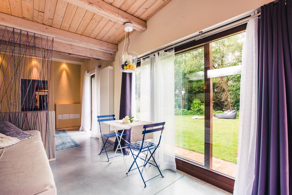 B&B I Fiori Della Cava เปซาโร ภายนอก รูปภาพ