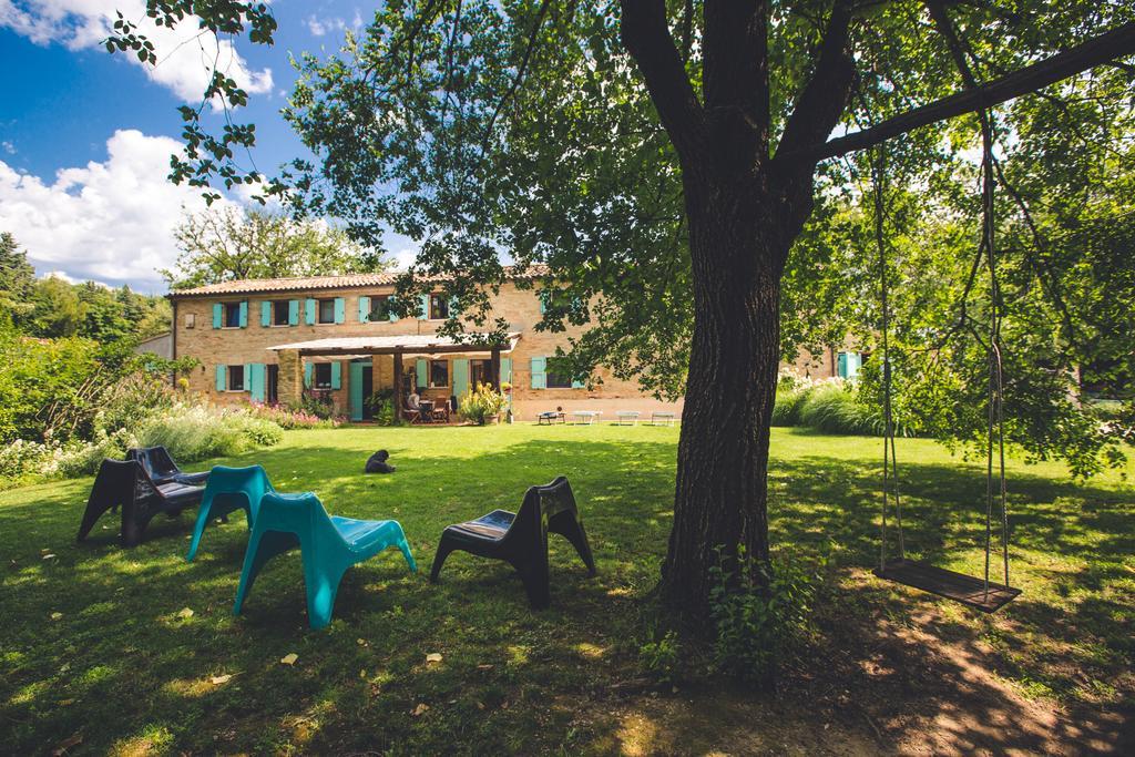 B&B I Fiori Della Cava เปซาโร ภายนอก รูปภาพ