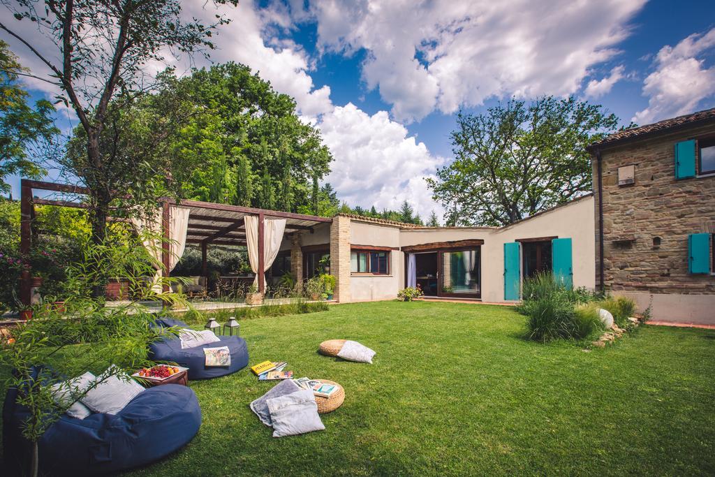 B&B I Fiori Della Cava เปซาโร ภายนอก รูปภาพ