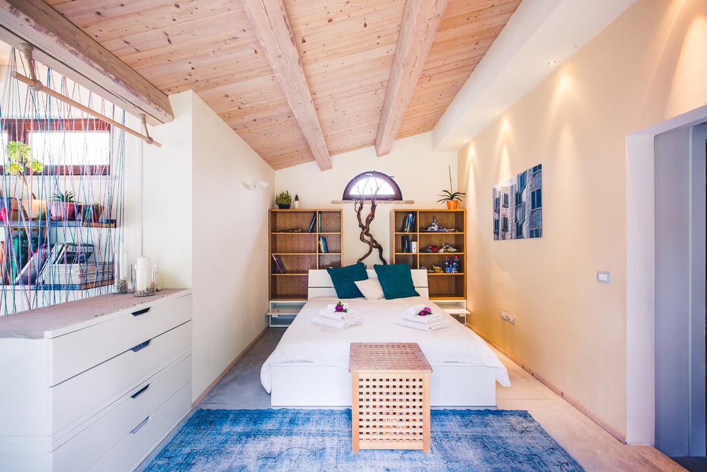 B&B I Fiori Della Cava เปซาโร ห้อง รูปภาพ