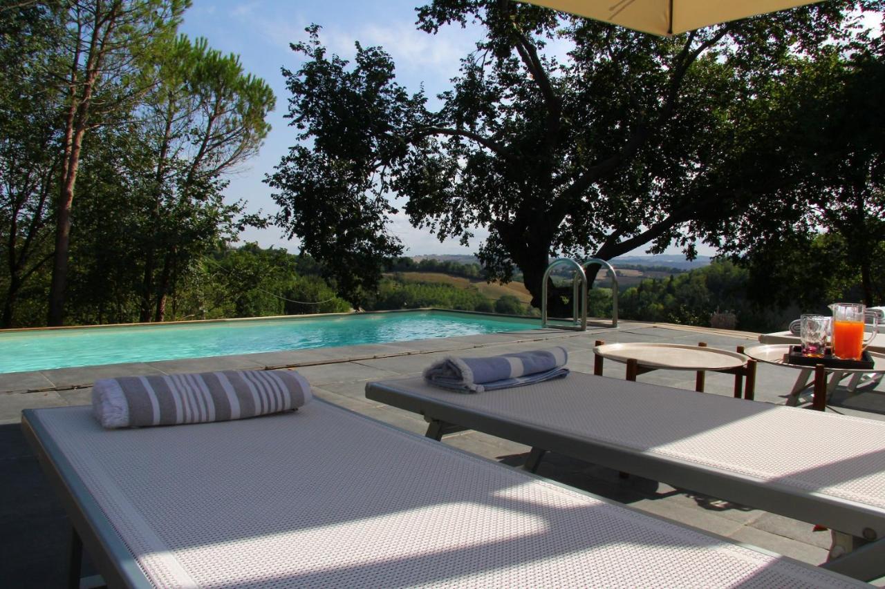 B&B I Fiori Della Cava เปซาโร ภายนอก รูปภาพ